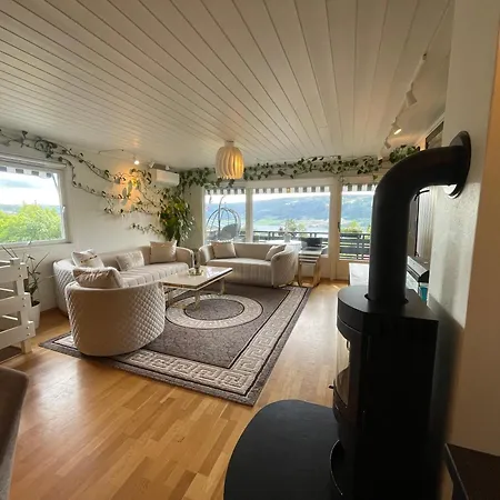 Apartman Flora *